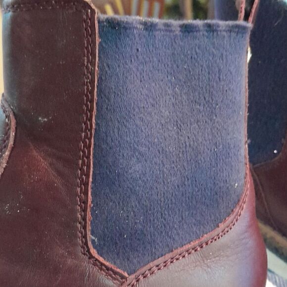 Tommy Hilfiger  "Twitza" Boots...Size 6.5. EUC - Picture 8 of 9